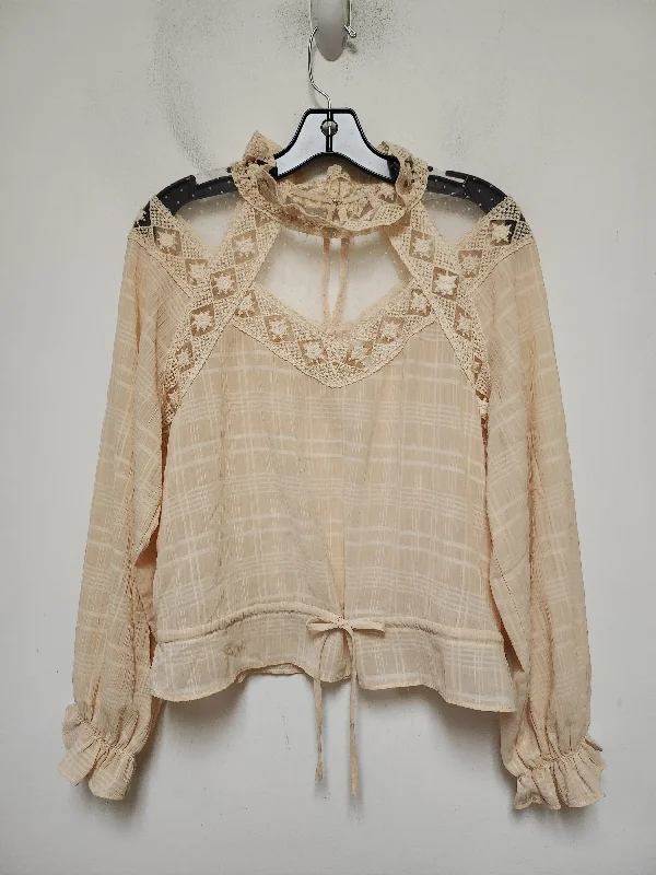 Top Long Sleeve By Astr The Label In Tan, Size: M